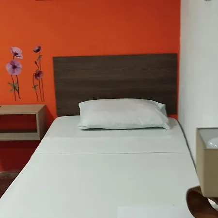 Hotel 4 Manzanas Santa Marta  Room photo